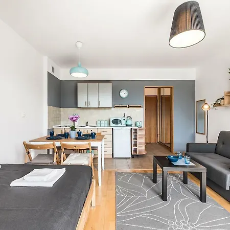 Sea Flats Studio - Beach & Private Parking-2